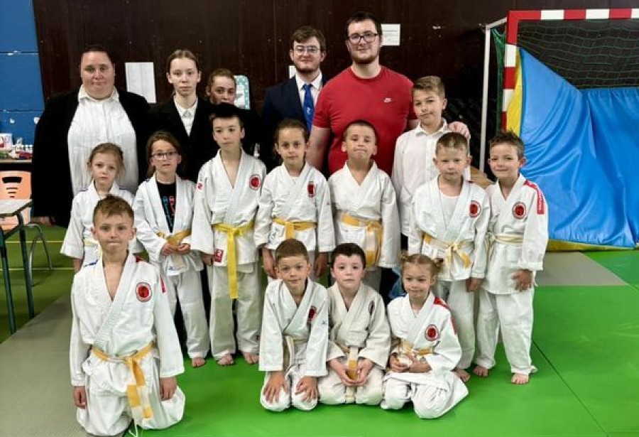 Dimanche 19 Mai: Tournoi de Gaillon. pré poussins poussins benjamins